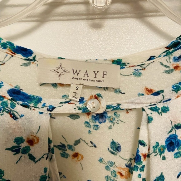 WAYF Floral Keyhole Front Tunic Top size Small - Picture 5 of 10